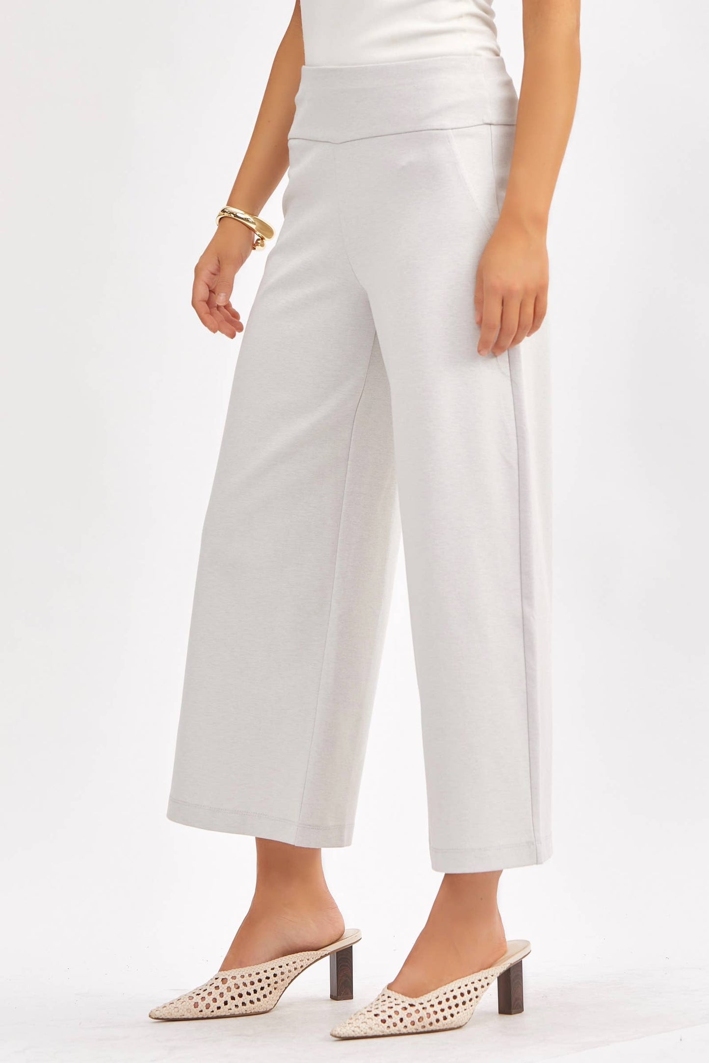 Magic Wide Cropped Pants