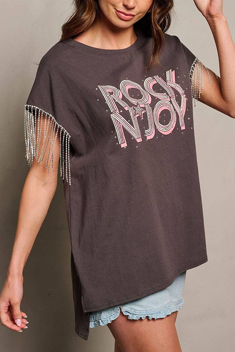 SHORT SLEEVE STUDS FRINGE GRAPHIC TOP