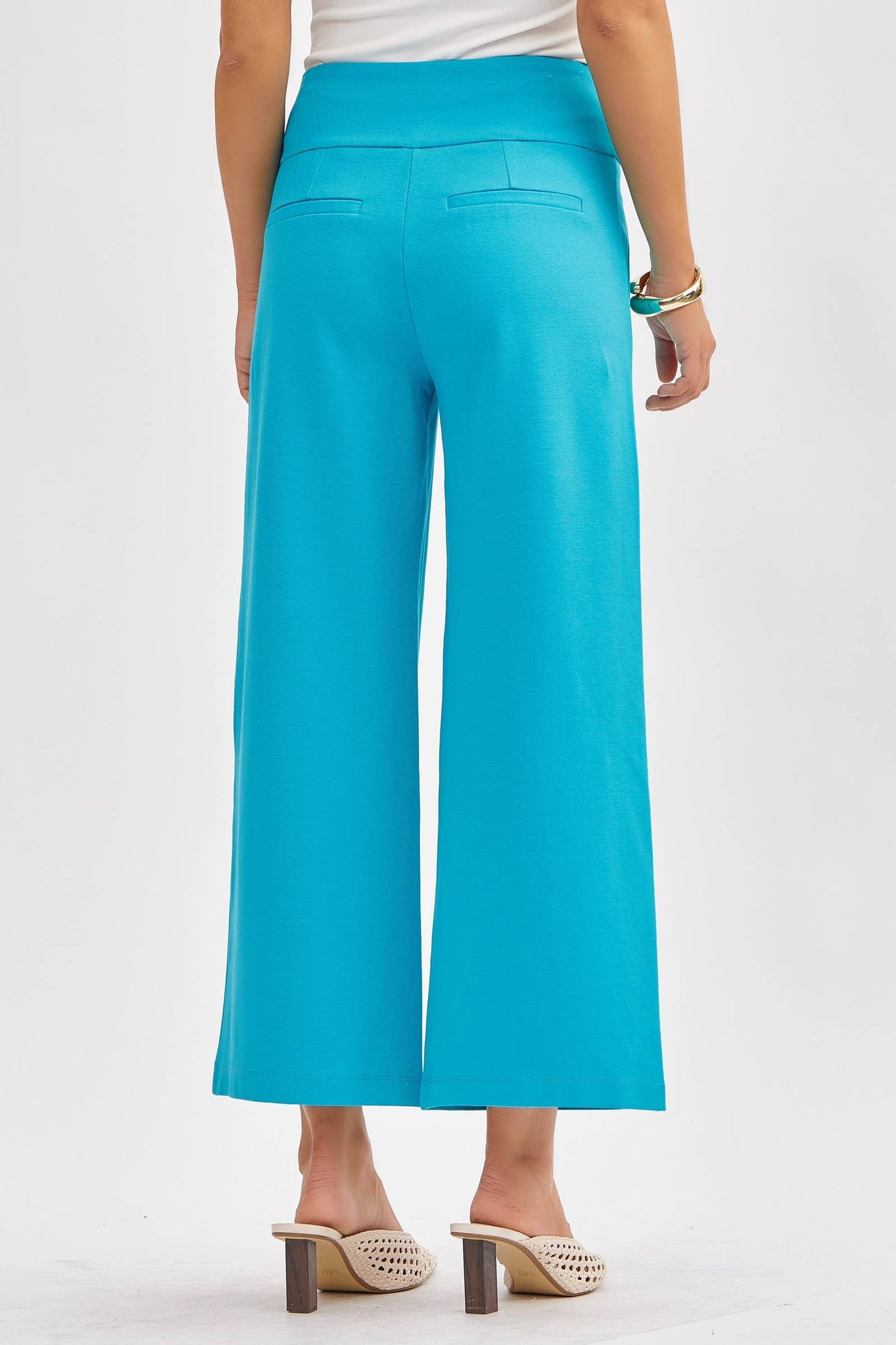 Magic Wide Cropped Pants