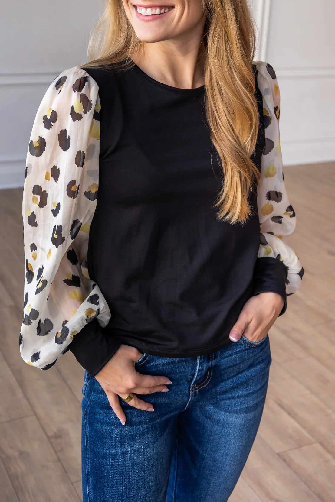 Leopard dream balloon sleeve top