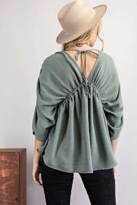 Plus size Solid V-neck woven top