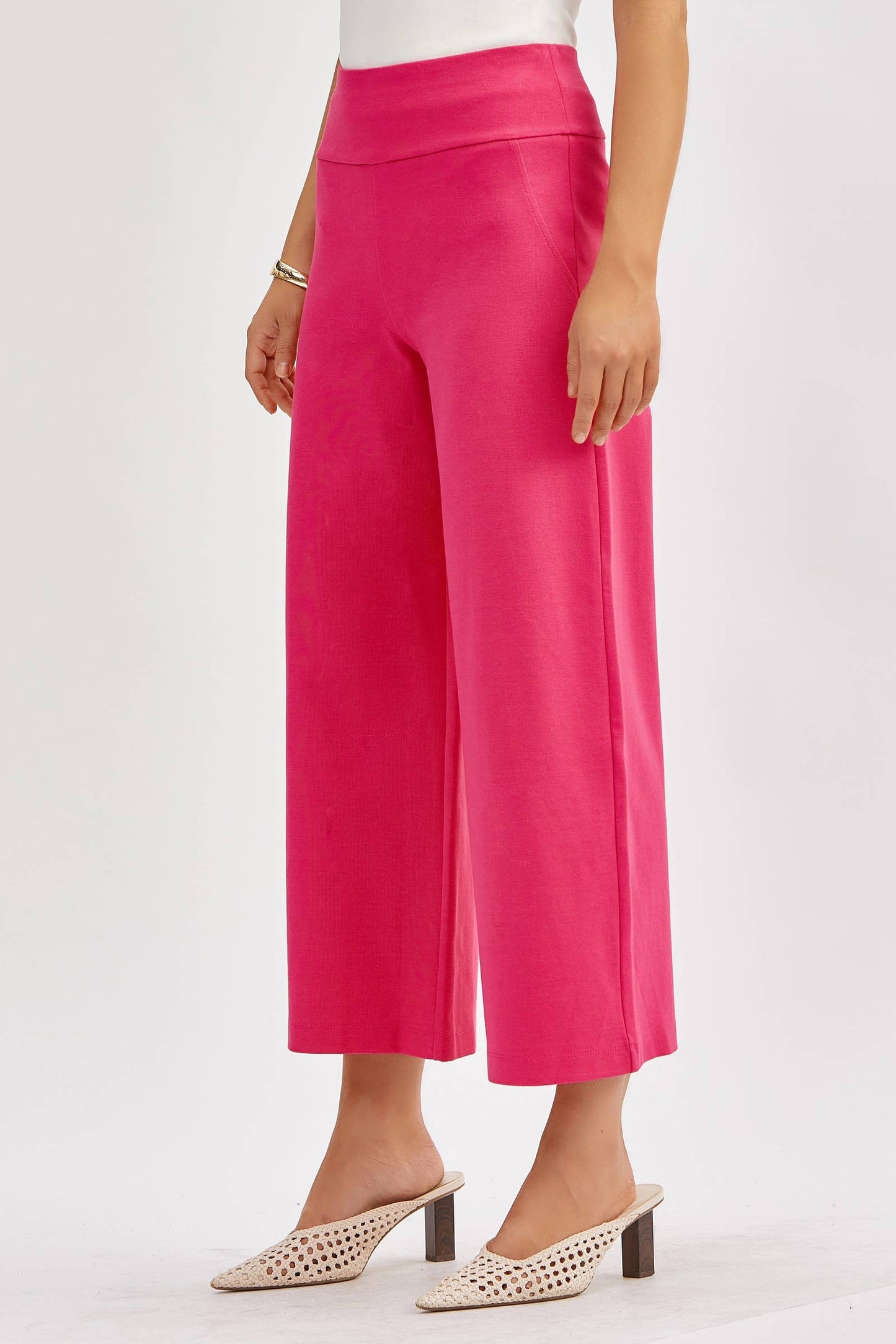 Magic Wide Cropped Pants