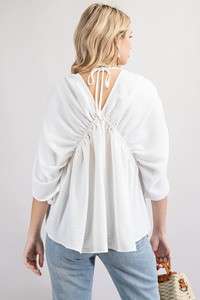 Plus size Solid V-neck woven top