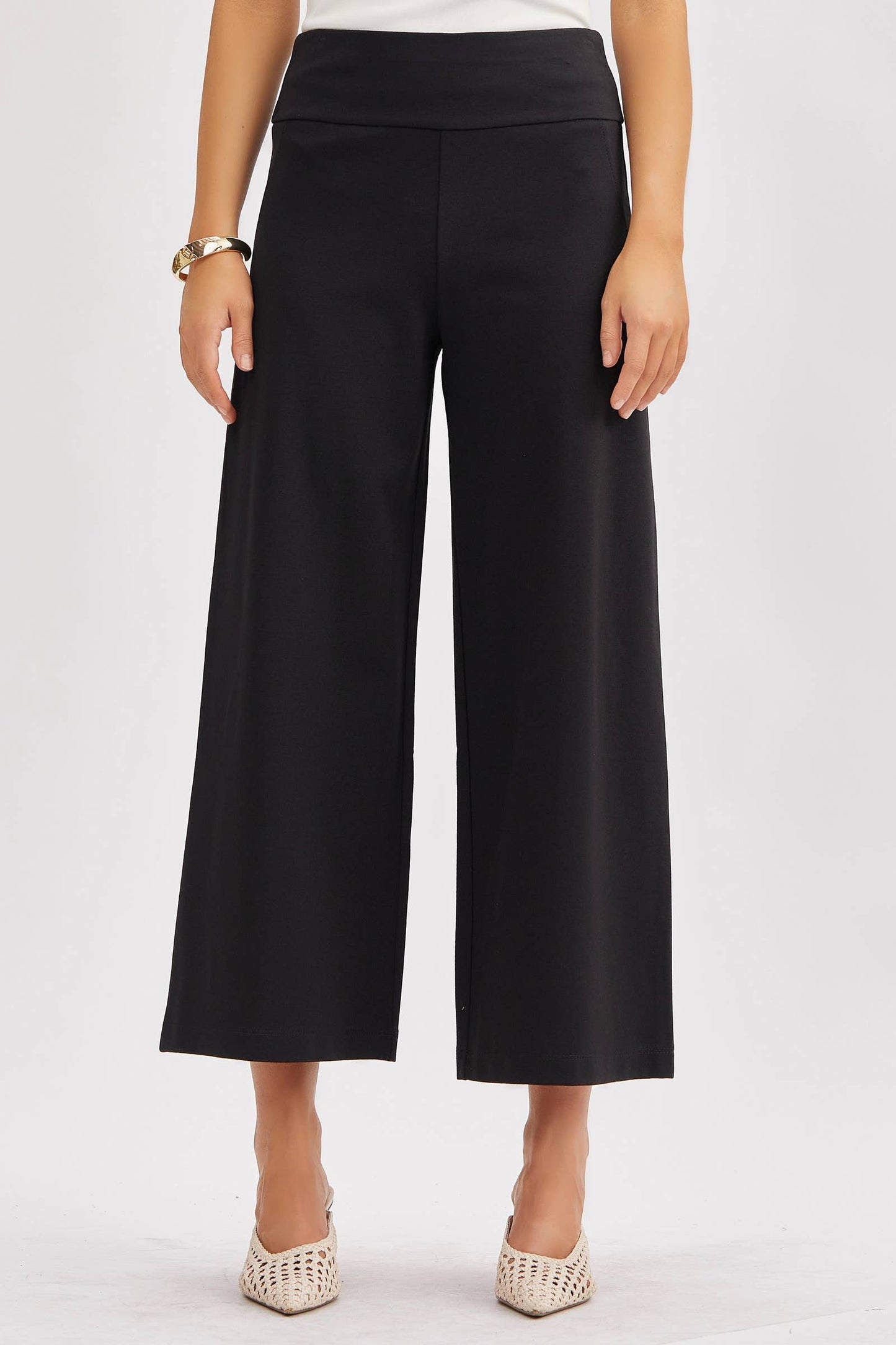 Magic Wide Cropped Pants