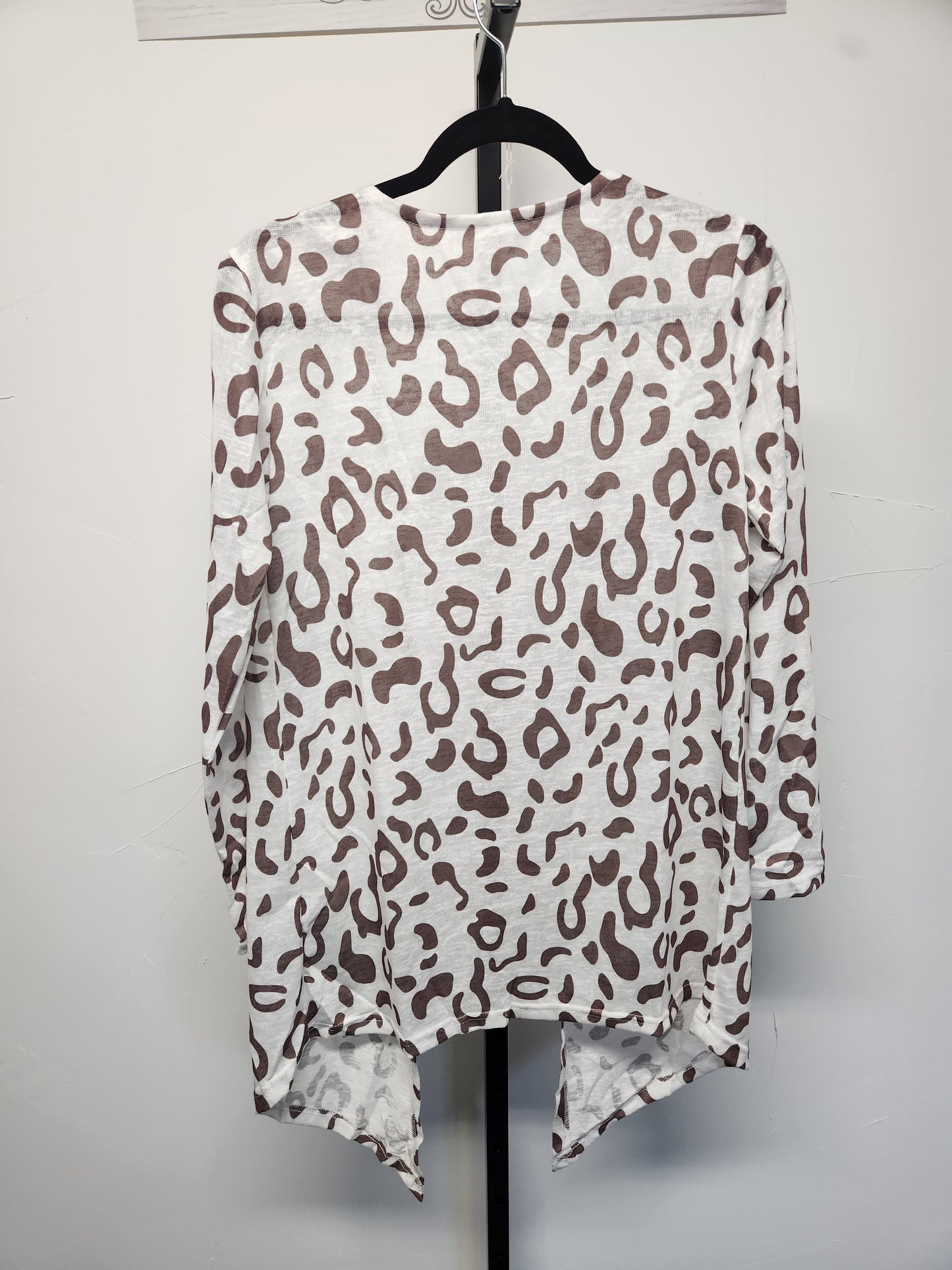 Light weight leopard print cardigan