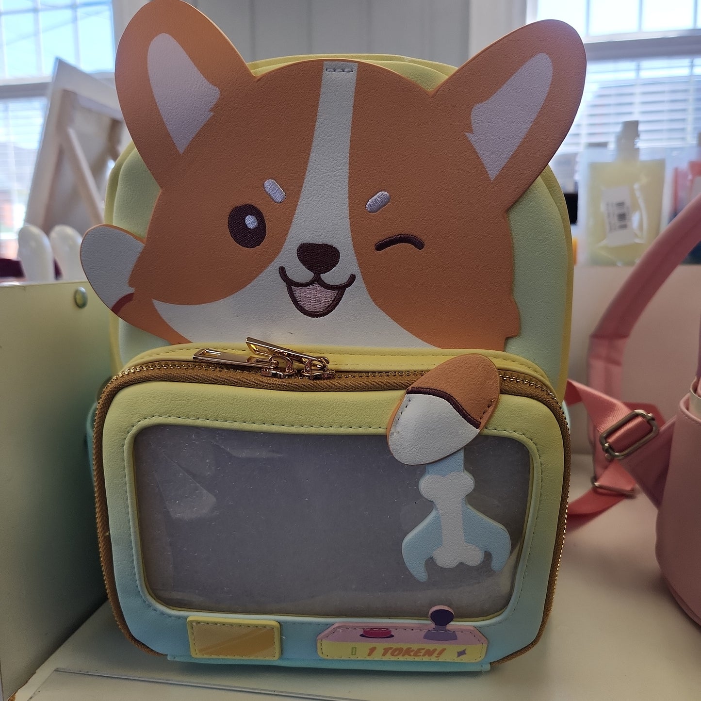 Bewaltz Claw Machine Pin Collector Sunshine Corgi