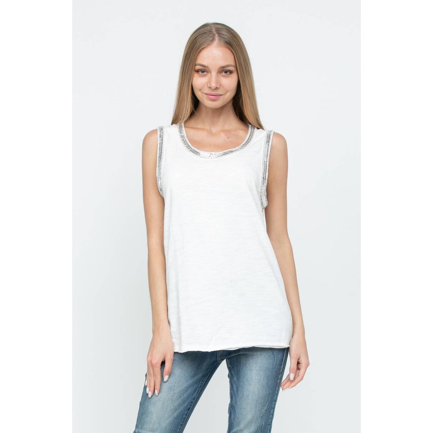 VOCAL - BEJEWELED ROUND NECK SLEEVELESS TANK TOP