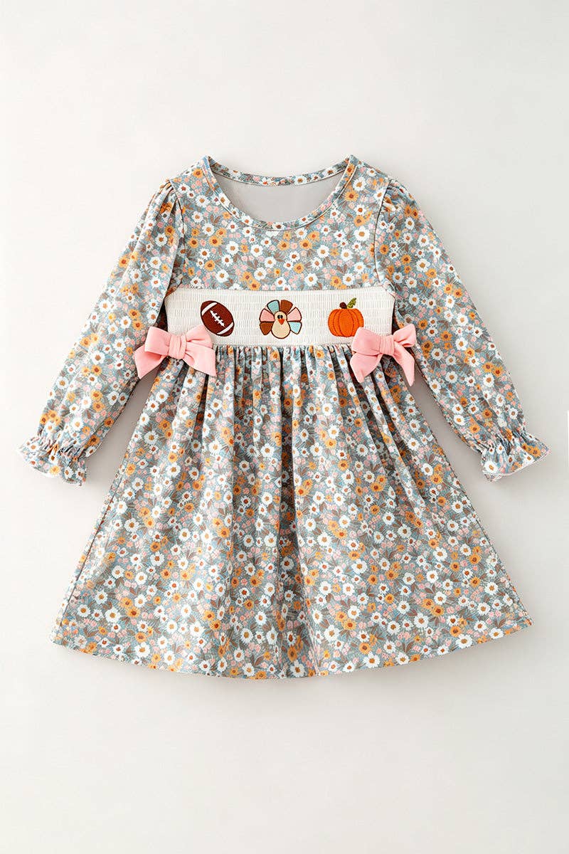 Floral girls dress / embroidery smocked detail.