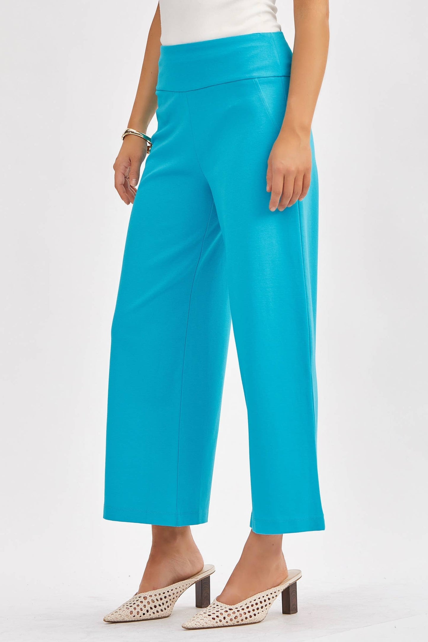 Magic Wide Cropped Pants