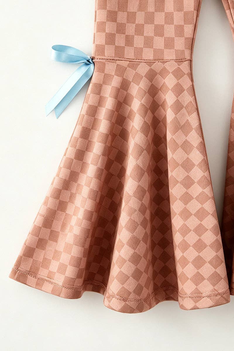Yeehaw" Brown-tan checkered outfit.