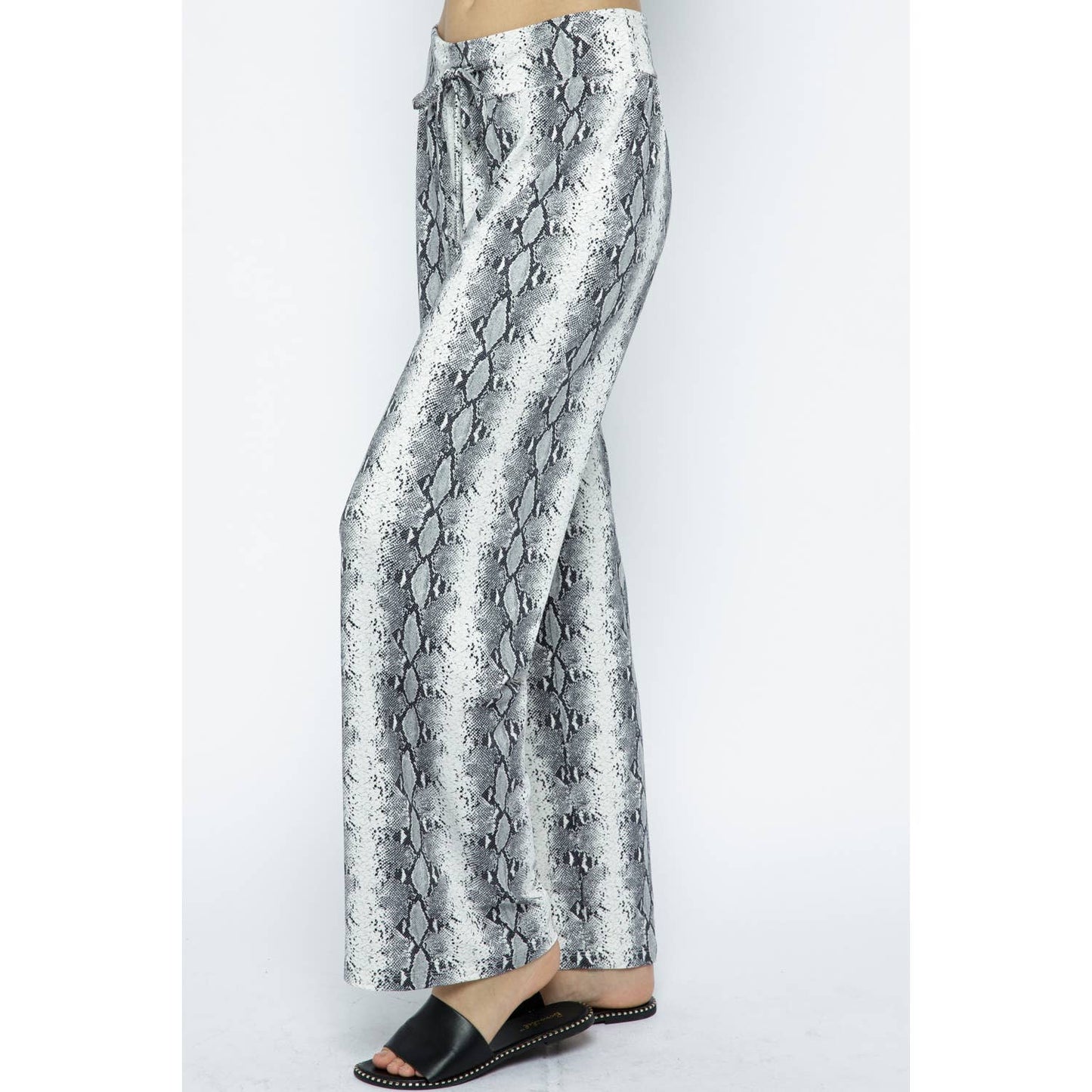 ANIMAL PRINT LOUNGE PANTS