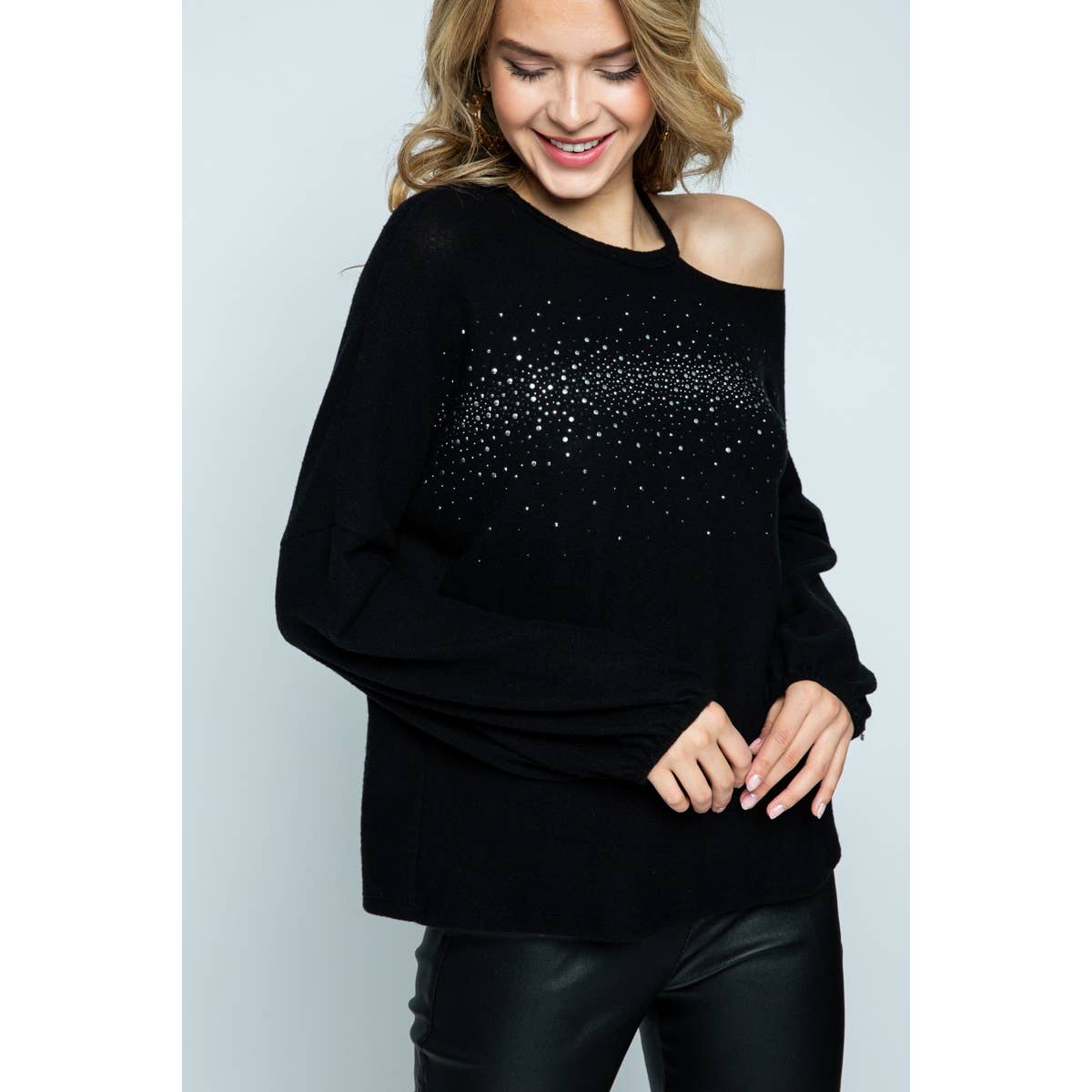 COLD SHOULDER LONG SLEEVE TOP