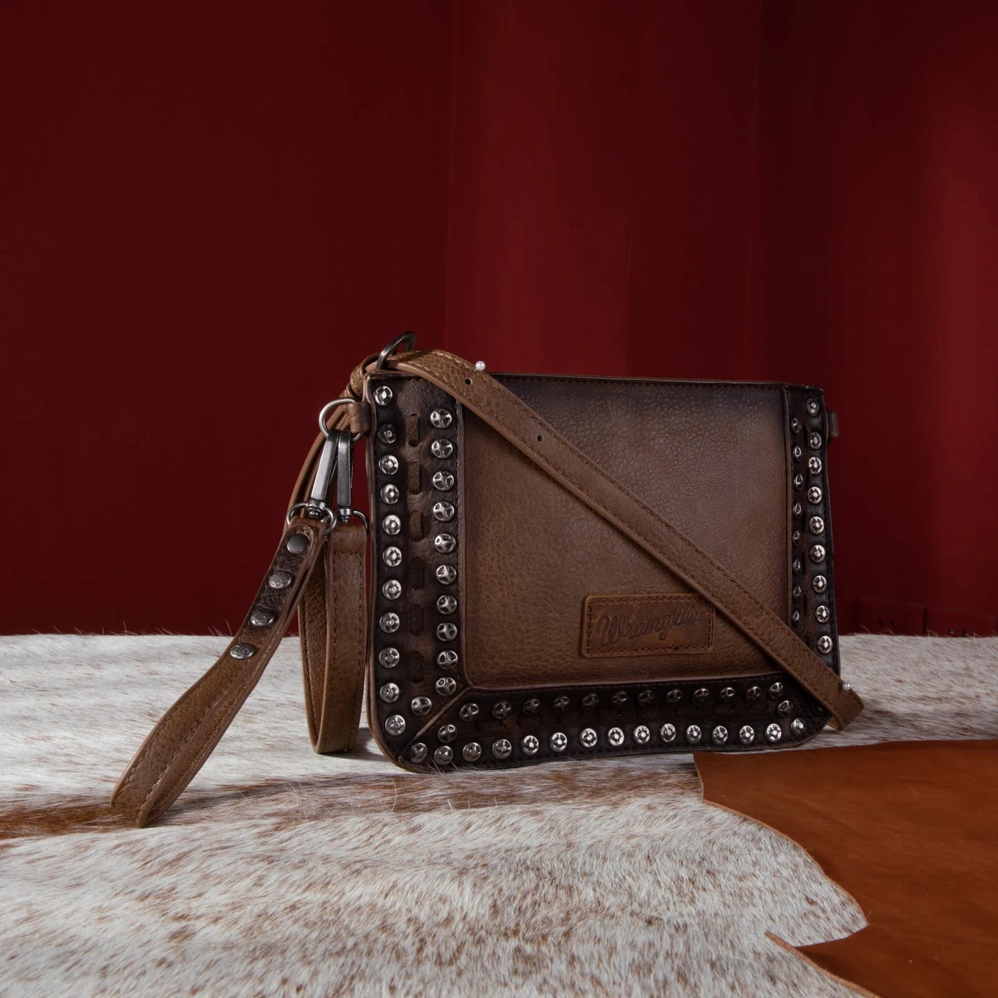 MONTANA WEST WRANGLER RIVETS STUDDED WRISTLET/CROSSBODY