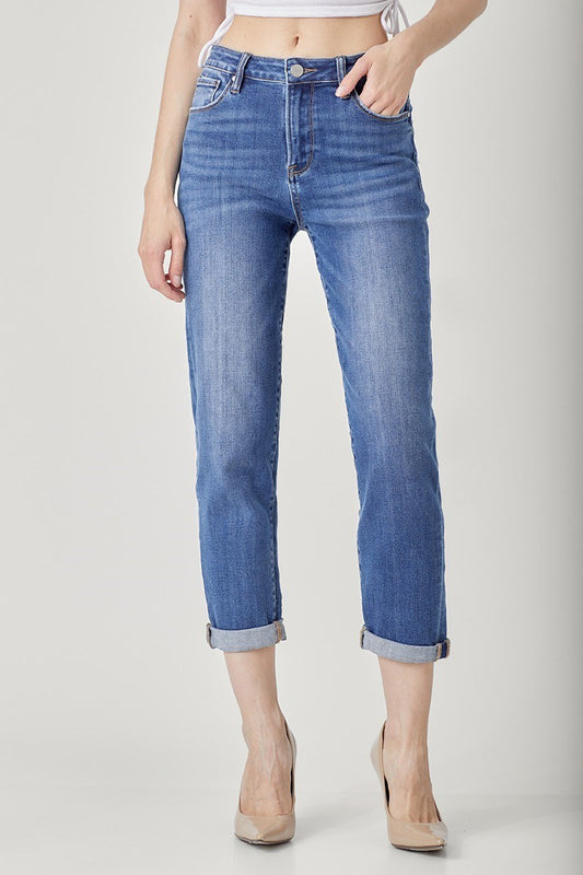 MID- RISE BOYFRIEND JEANS