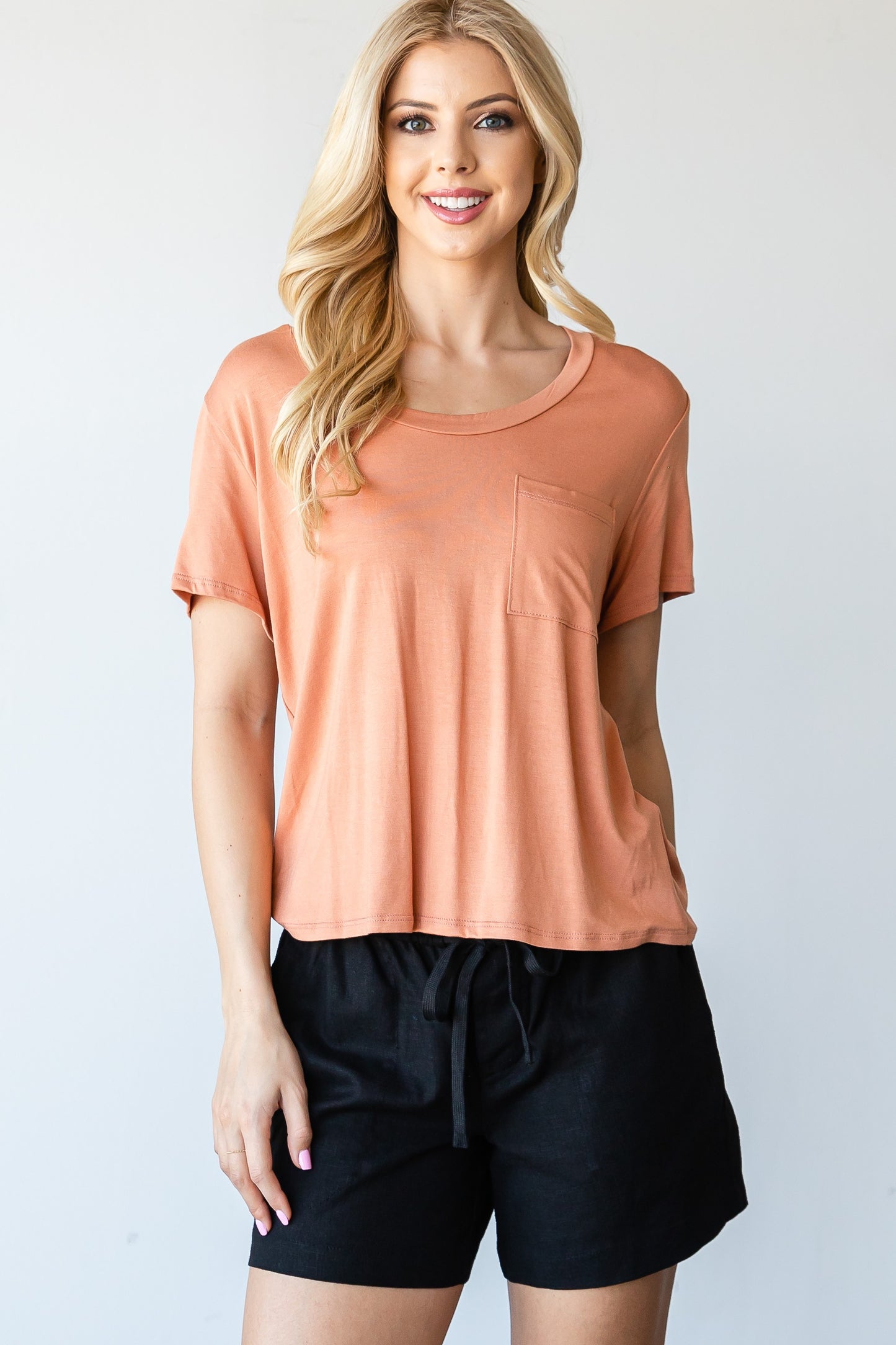 SCOOP NECKLINE WITH POCKET TOP